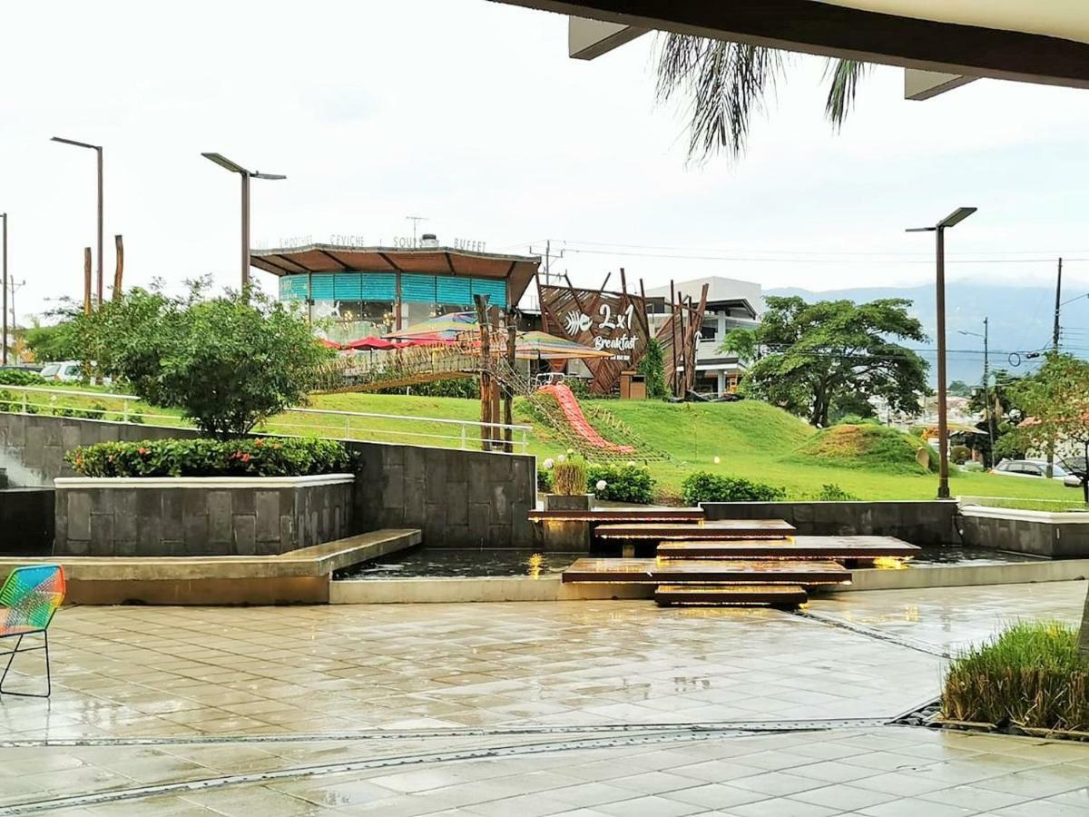 Casa Aeropuerto Hotel Alajuela Exterior foto
